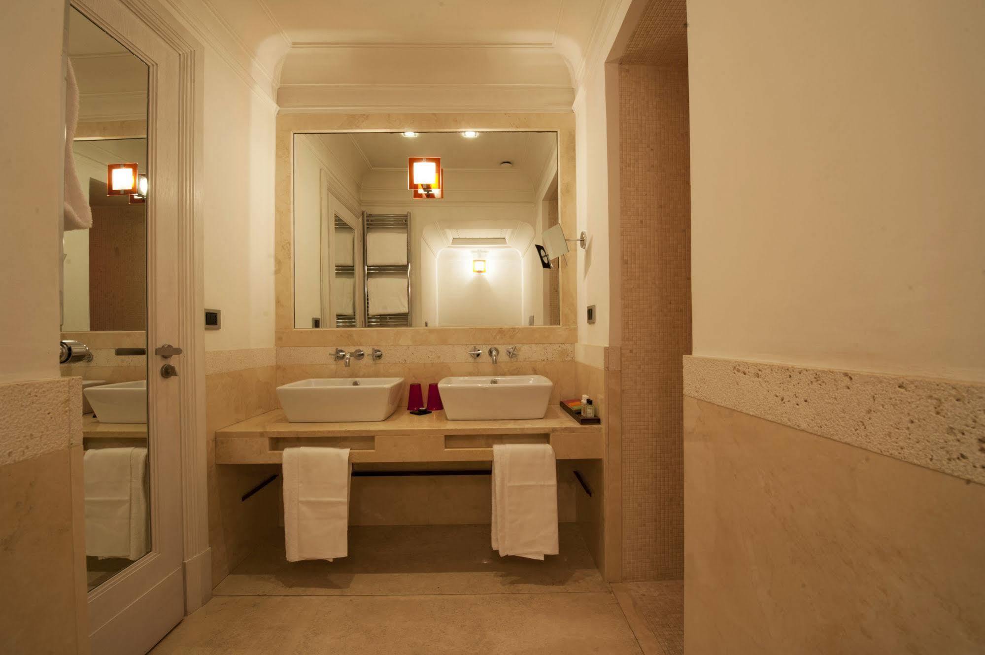 Bed and Breakfast Moses Fountain Рим Экстерьер фото
