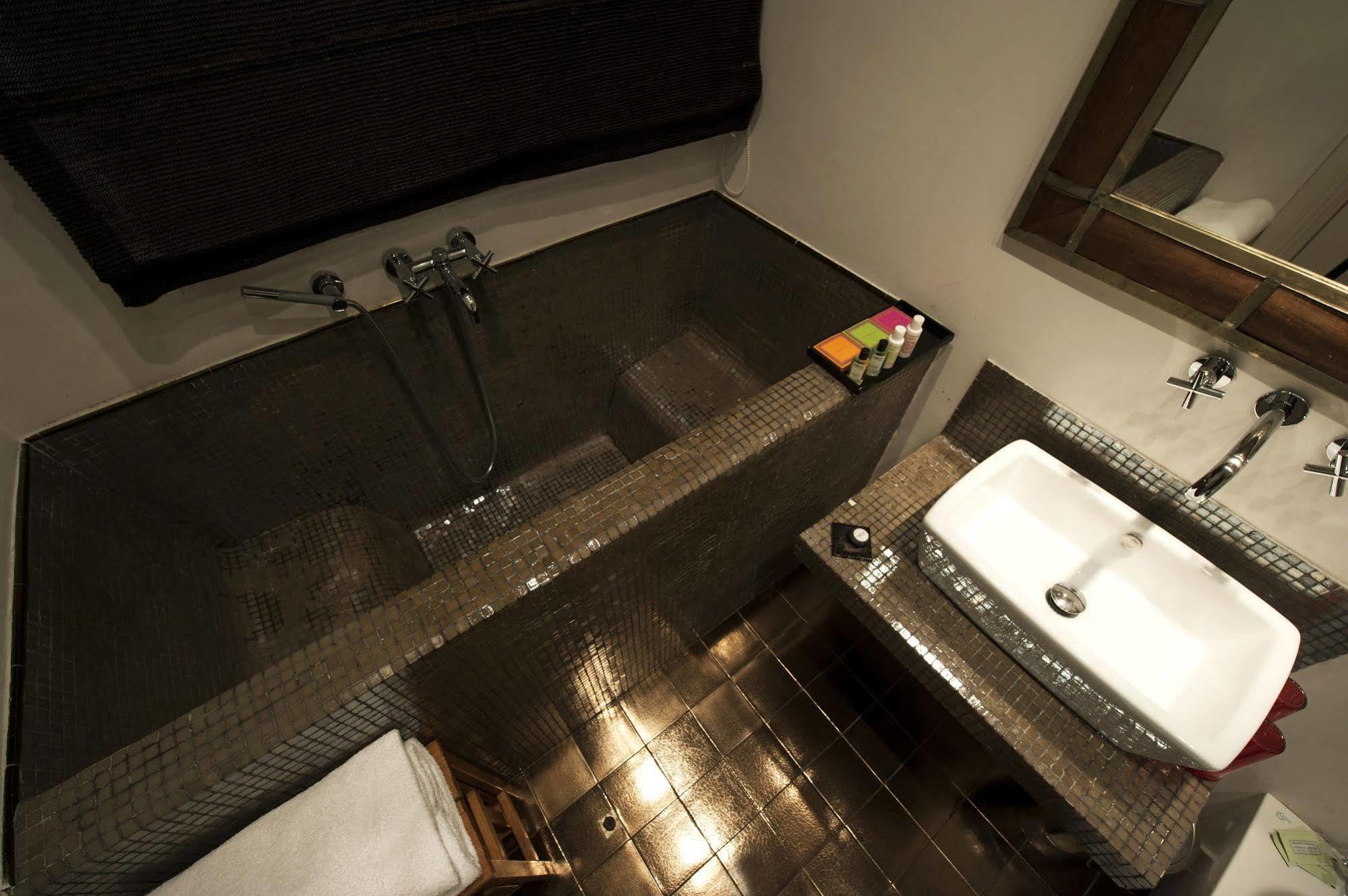 Bed and Breakfast Moses Fountain Рим Экстерьер фото